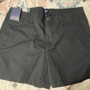 Gap Mid Rise Shorts